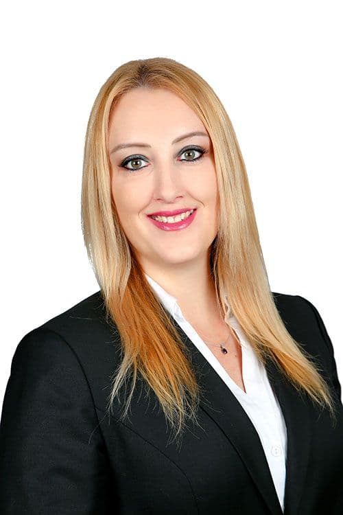  Lucinda Verster